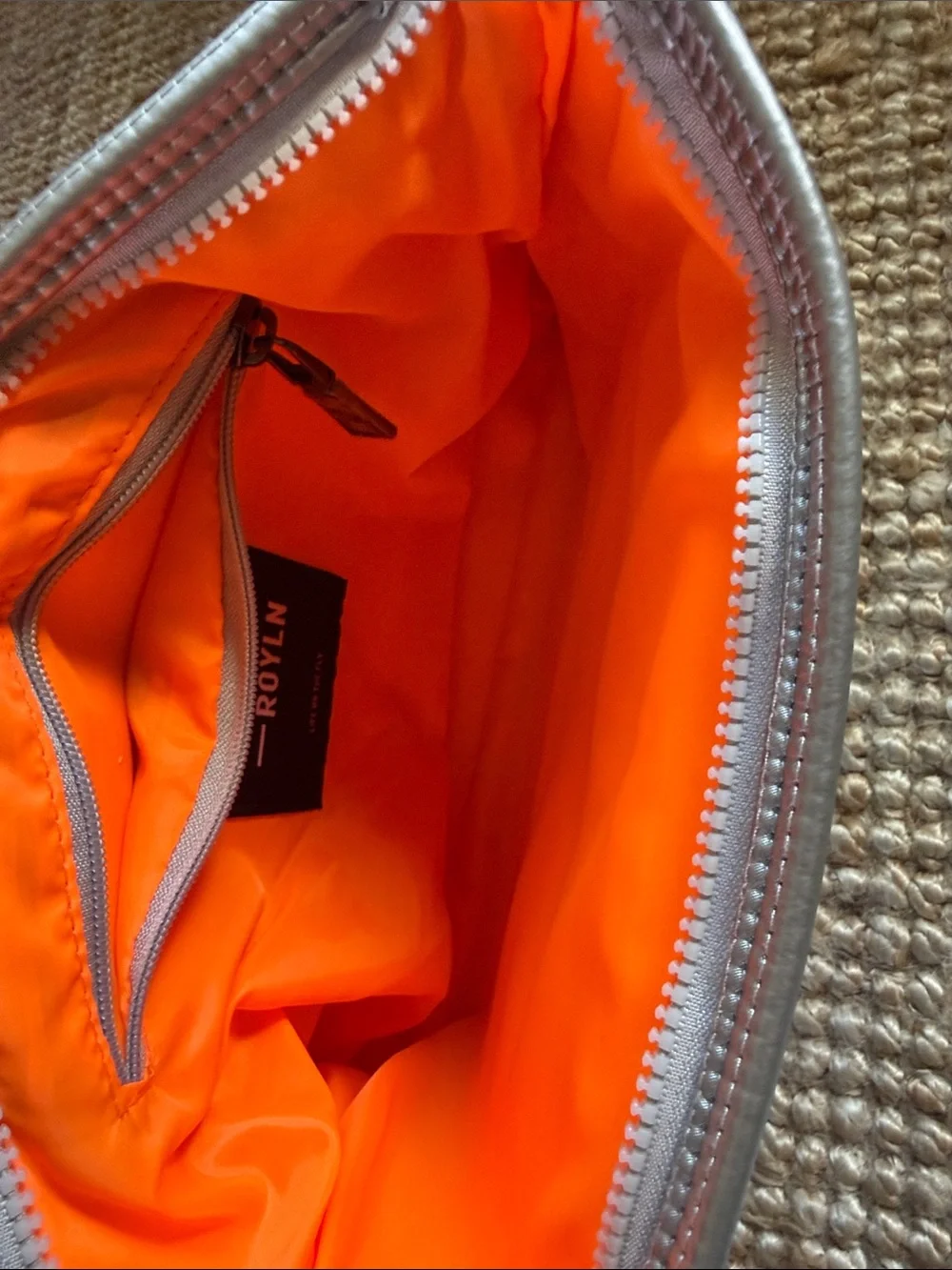 ⚜️ THINK ROLYN CROSSBODY BUM BAG W/ EXTRA POUCH METALLIC SILVER/ORANGE LINING ⚜️